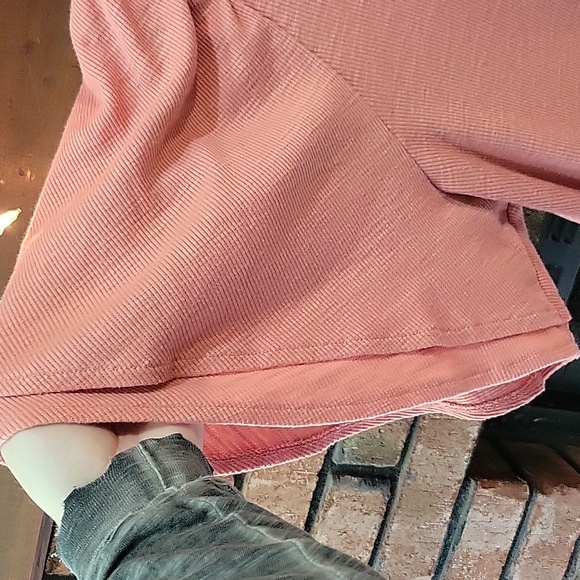 Women's Terra & Sky shirt. Color pink. Size 1X 16/18 . - Picture 3 of 6